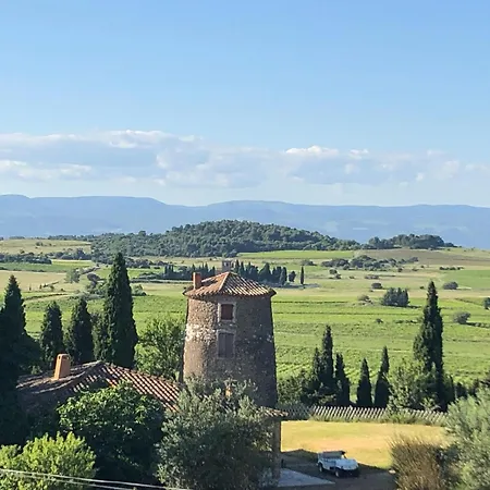 Villa In Montbrun With Pool & Vineyard Views, Cleaning Included 别墅