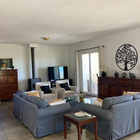 别墅 Villa In Montbrun With Pool & Vineyard Views, Cleaning Included *