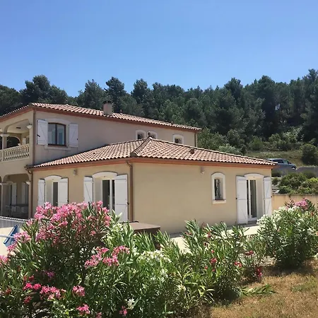 Villa In Montbrun With Pool & Vineyard Views, Cleaning Included *