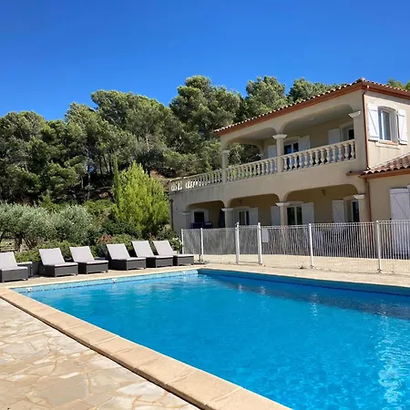 Villa In Montbrun With Pool & Vineyard Views, Cleaning Included Montbrun-des-Corbières